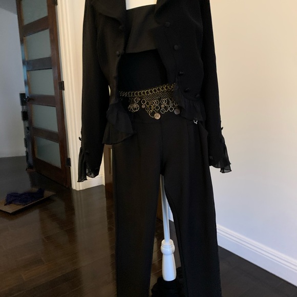 Suit - Picture 2 of 3